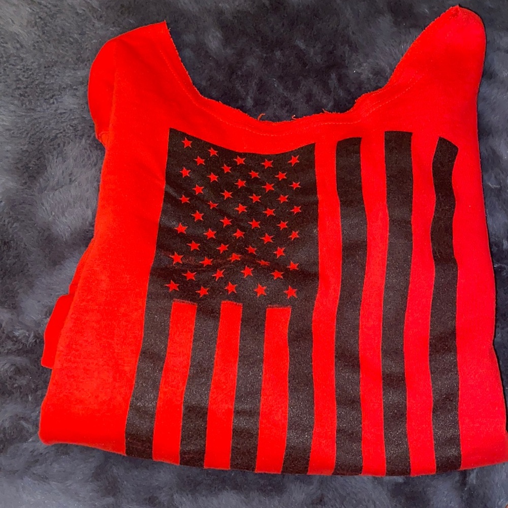 Red sweatshirt - Picture 2 of 2